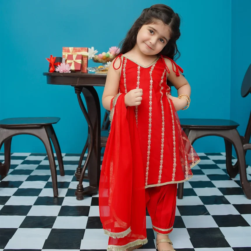 Where to Buy the Best Pakistani Kids’ Clothes